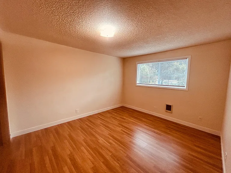 13121 SE Division St #1 — Photo 15