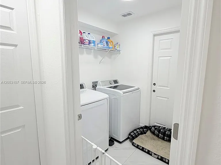 700 Connecticut Ln — Photo 29