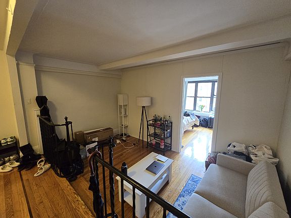 5th image of 310 E 55th St APT 8F