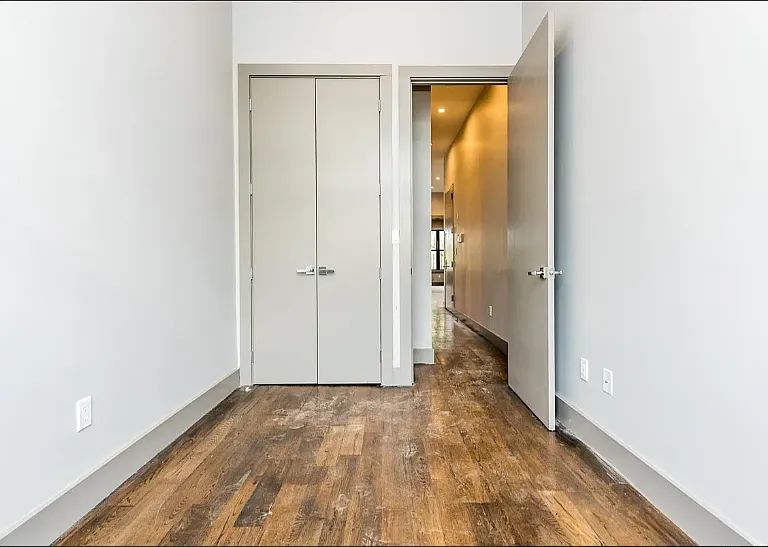 230 Jefferson St #3L — Photo 9