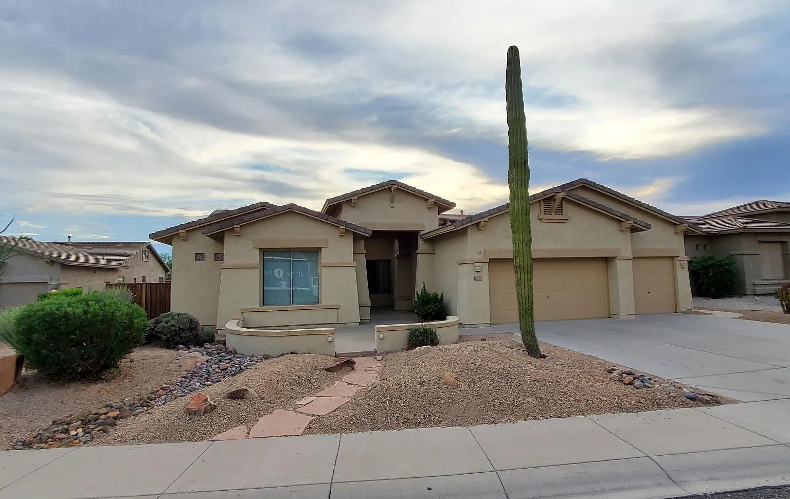 4 bed, 3.5 bath, 2763 sqft, $2,890 — Photo 1