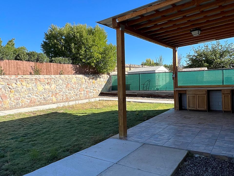 1st image of 4009 Calle Estados