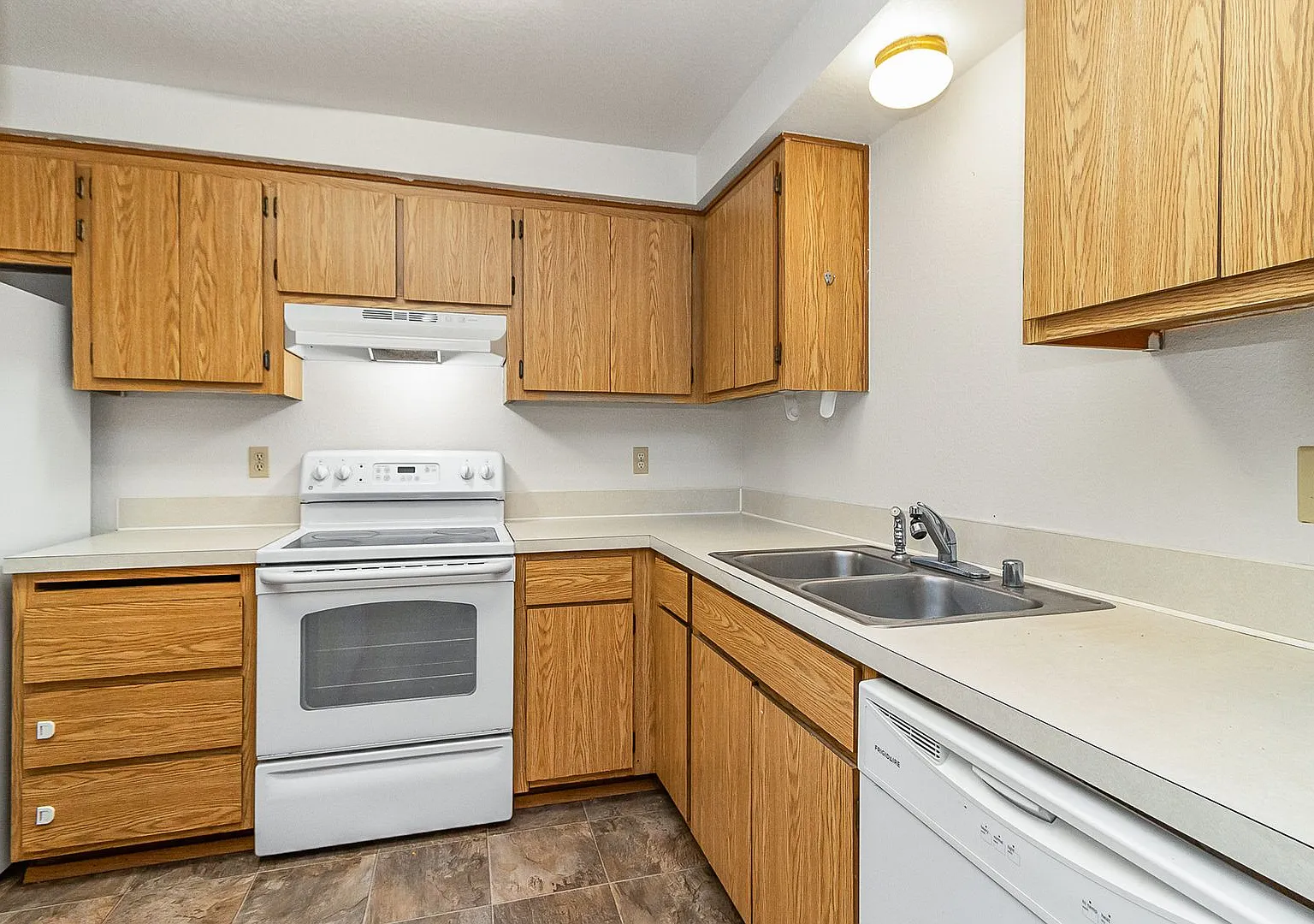 519 91st Ave SE #A-B — Photo 3