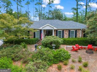 104 Lakeshore Cir NE, Marietta, GA