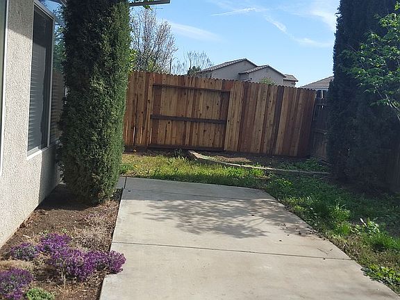 3rd image of 267 Mariner Cir
