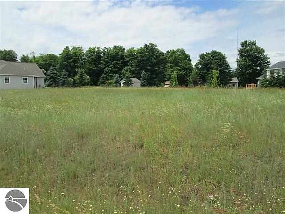 3rd image of 1036 Rogers Rd