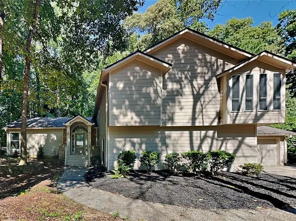 2293 Chimney Springs Dr, Marietta, GA 30062