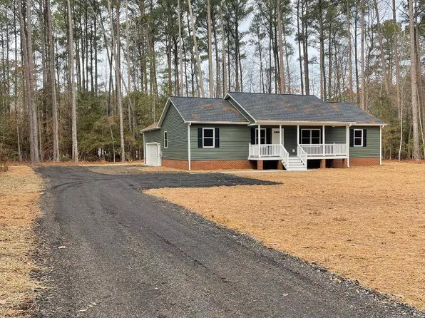 12356 Dogwood Trl, Gloucester, VA 23061