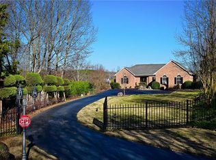 75 Sand Bar Dr, Taylorsville, NC 28681
