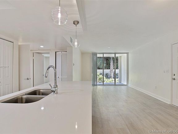 2nd image of 3601 NE 207th St #4106