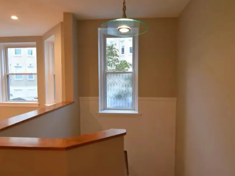 84 Gordon St #206 — Photo 8