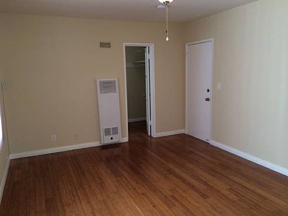 3rd image of 2589 S Sepulveda Blvd APT 6