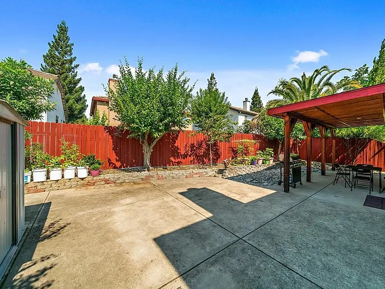 2334 Pez Gallo Pl — Photo 3