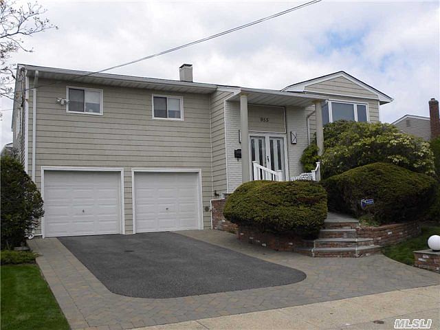 1st image of 955 Mildred Dr