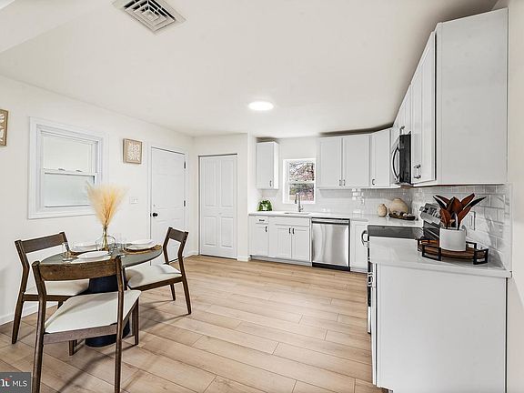 2nd image of 115 Cemetery Ln