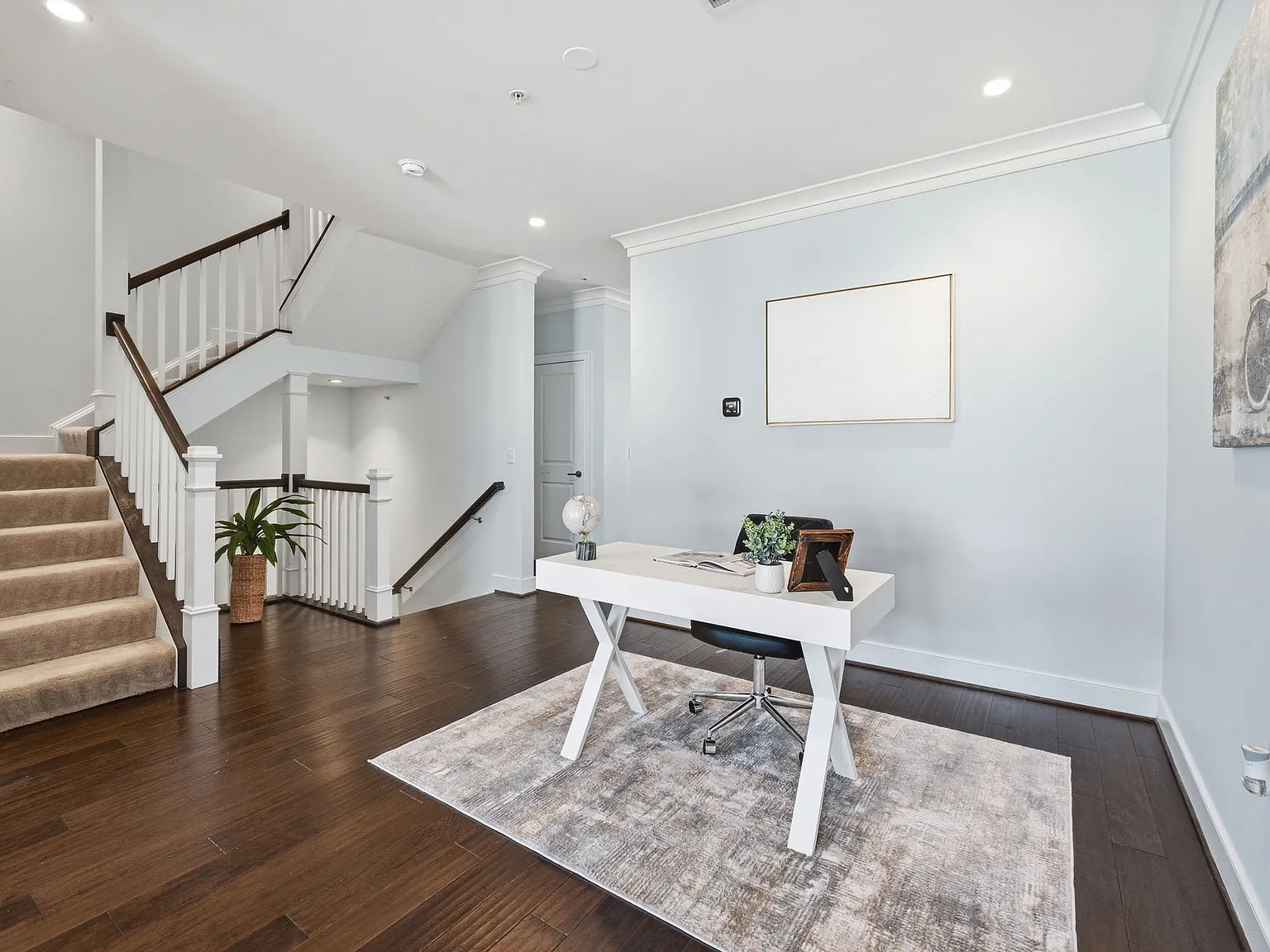 3 bed, 2754 sqft, $4,000 — Photo 3