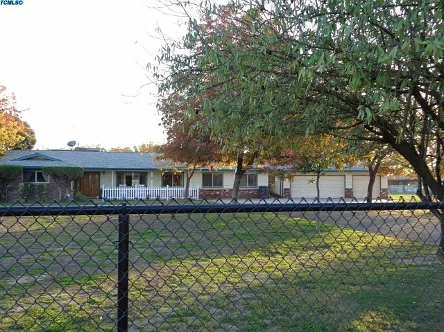 31506 Road 132 APT B photo 1