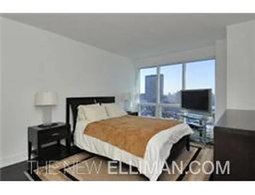 Rented by Douglas Elliman | media 32