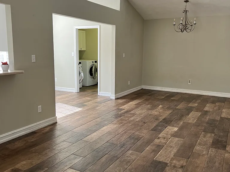 8392 Ivy Brook Ln — Photo 14