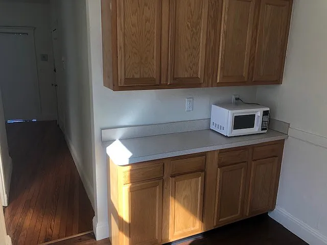 127 Sutherland Rd #L — Photo 3