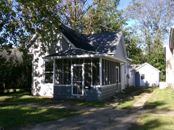 127 S Gibson St, Oakland City, IN 47660