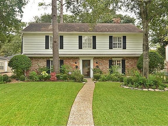 Another view of the front of the home.