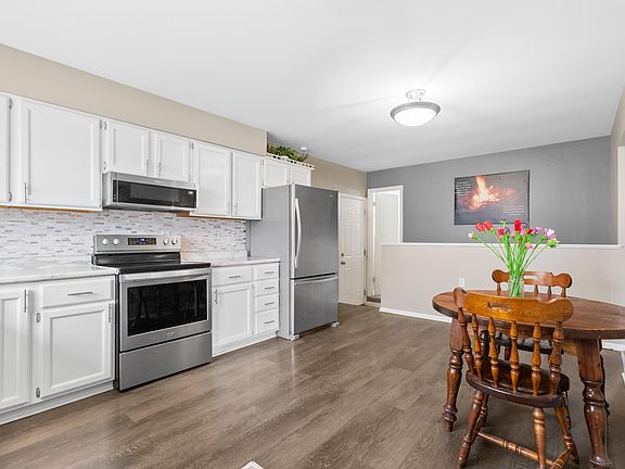 5th image of 4317 Farnham Ave