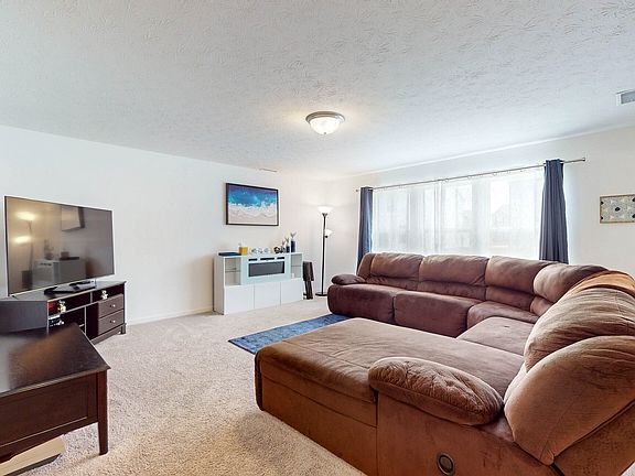 5th image of 1319 Delacorte Cir