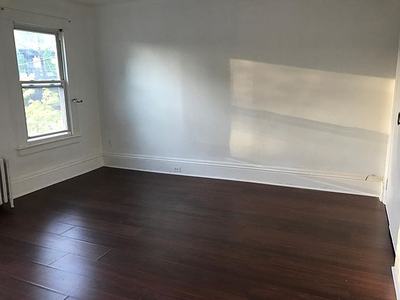 5th image of 176 Valley St Floor 2