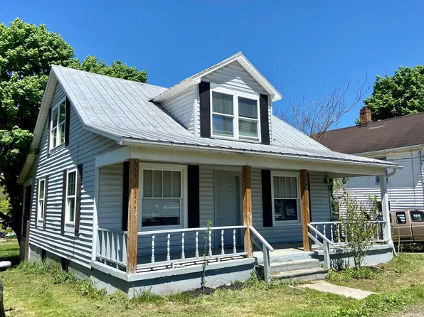 357 Hammond St, Great Cacapon, WV 25422
