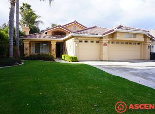 10405 Heather Valley Dr, Bakersfield, CA 93312