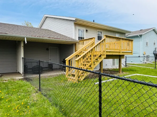 1006 Castlewood Dr, Brookings, SD 57006