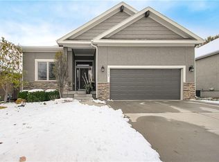 21949 W 121st St, Olathe, KS 66061