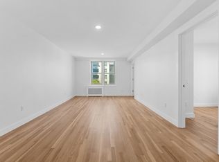 200 E 17th St #4J, New York, NY 10003