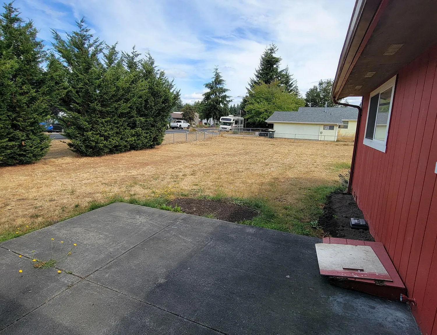 3 bed, 1376 sqft, $2,200 — Photo 3