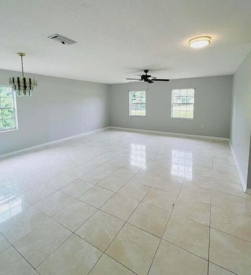 3 bed, 2.0 bath, 1890 sqft, $2,400 — Photo 3