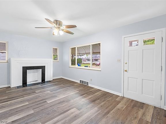 3rd image of 1940 14th St