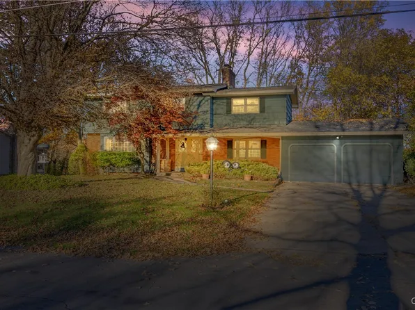 4580 Stoneledge Ln, Manlius, NY 13104