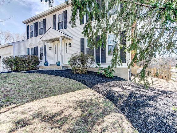 3rd image of 3325 Thorngate Dr