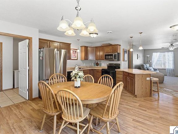 5th image of 120 Palmer Path