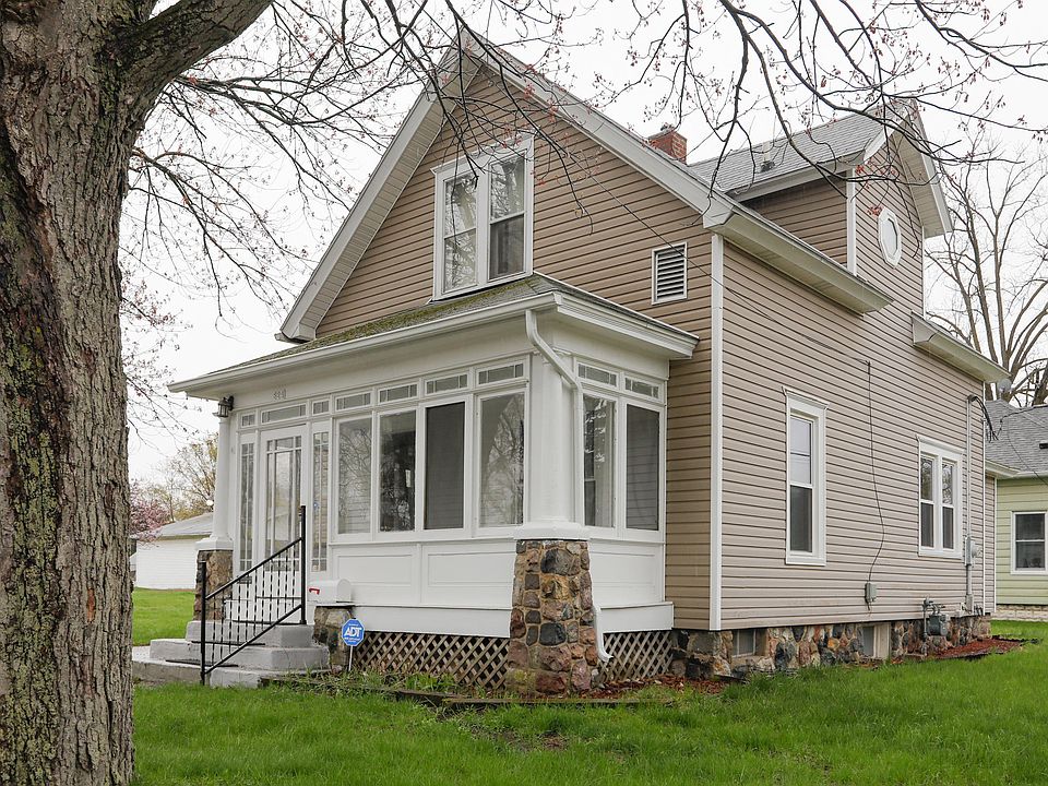 1st image of 524 Emmett St E