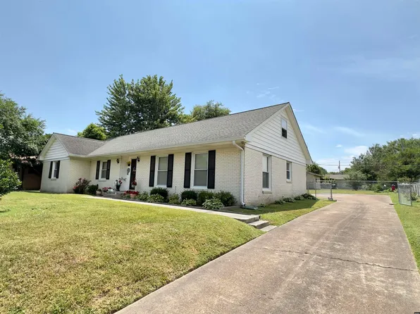 1107 Russell St, Union City, TN 38261