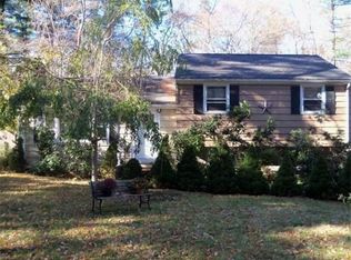 14 Needham St, Norfolk, MA 02056