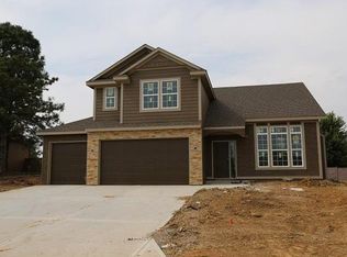 15418 Juniper Ln, Basehor, KS 66007