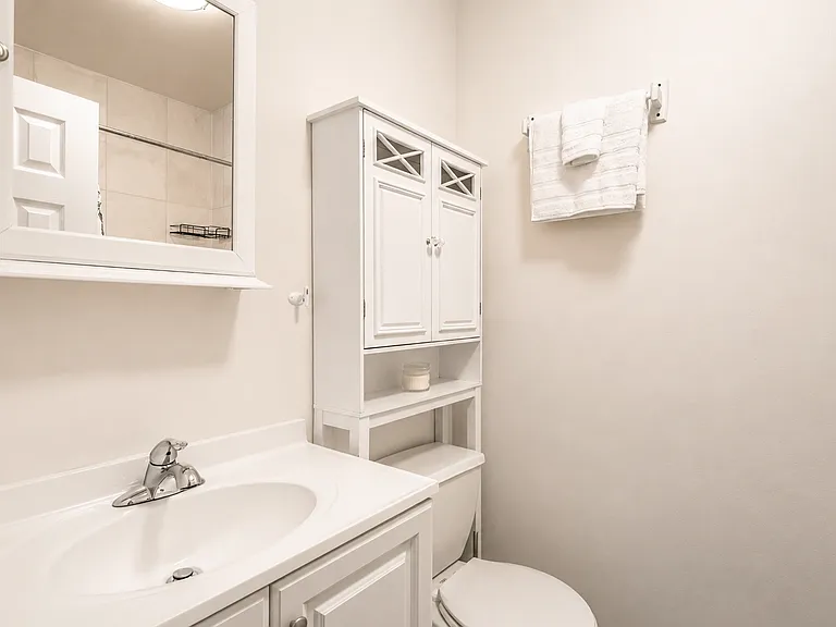 334 W 46th St #3R — Photo 11