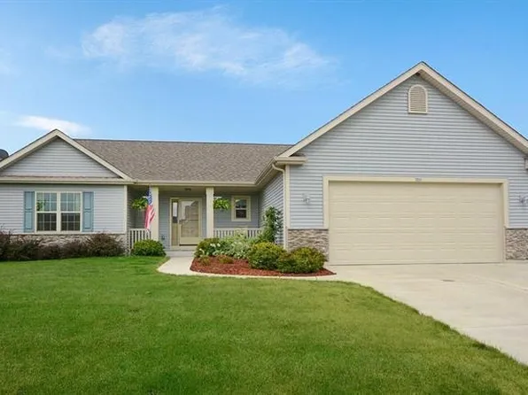 355 Rosewood Ave, Lake Mills, WI 53551