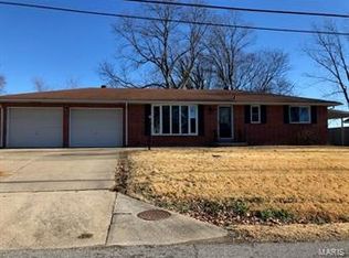374 Edgewood Dr, Cape Girardeau, MO 63703