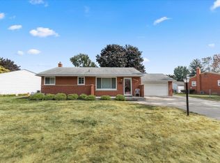9932 Denne St, Livonia, MI 48150