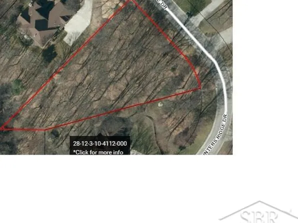 6 Hunters Ridge Dr, Saginaw, MI 48609