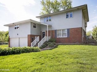 9831 S 82nd Ave, Palos Hills, IL 60465